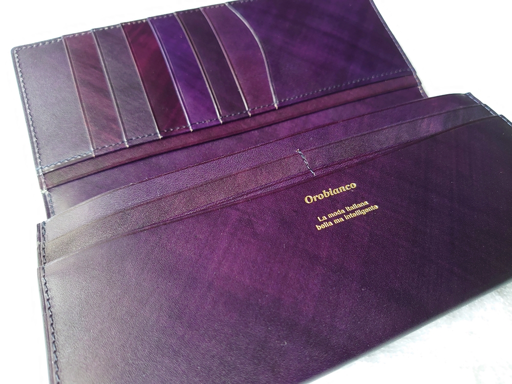 Orobianco（オロビアンコ）ファスナー付き長財布（品番：ORS－012608）ブラック 内装 レザーのコントラスト