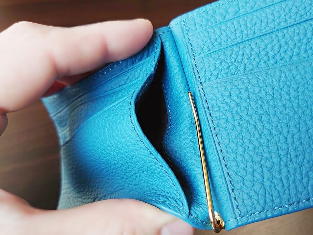 シュランケンカーフ マネークリップ（Blue）CIMABUE（チマブエ）Mens Leather Store（メンズレザーストア）フリーポケット カードポケット背面