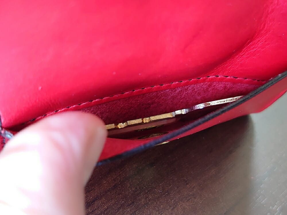 リスシオ ショート財布「Black x Red」NIBUR（ニブール）Mens Leather Store（メンズレザーストア）マルチポケット 使い勝手 鍵入れとして使う 2