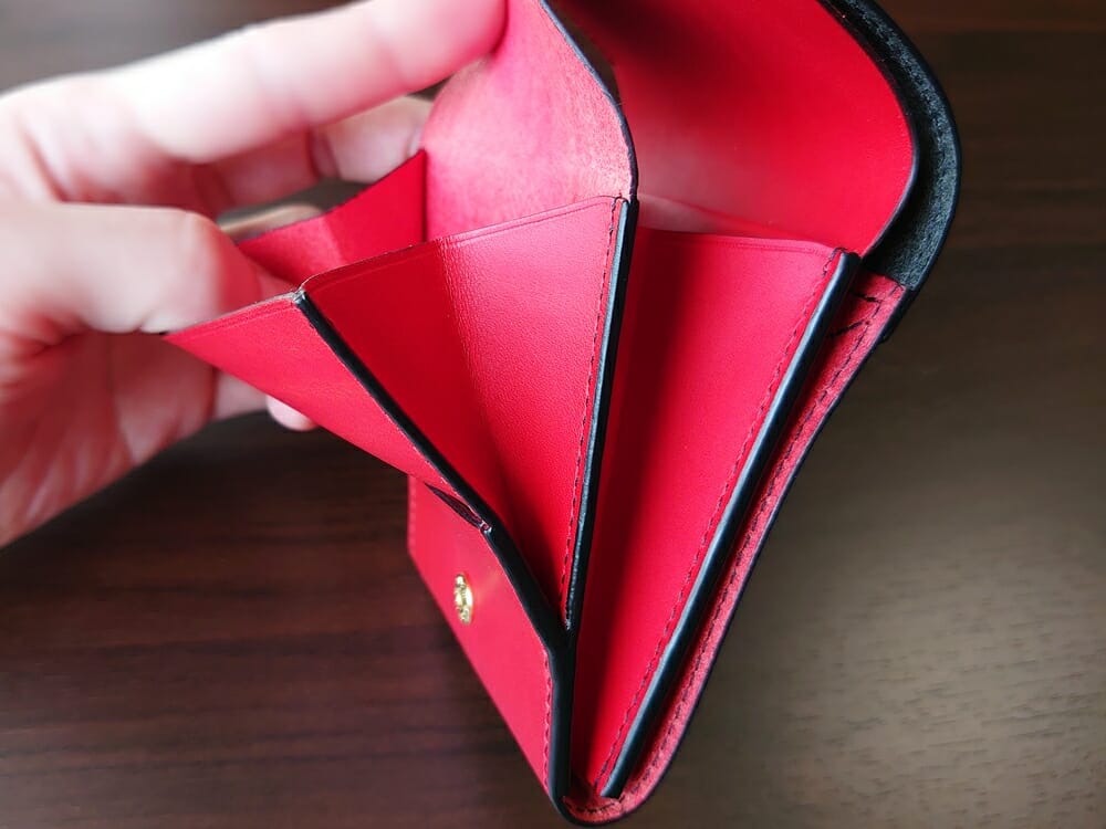 リスシオ ショート財布「Black x Red」NIBUR（ニブール）Mens Leather Store（メンズレザーストア）小銭入れ マチ