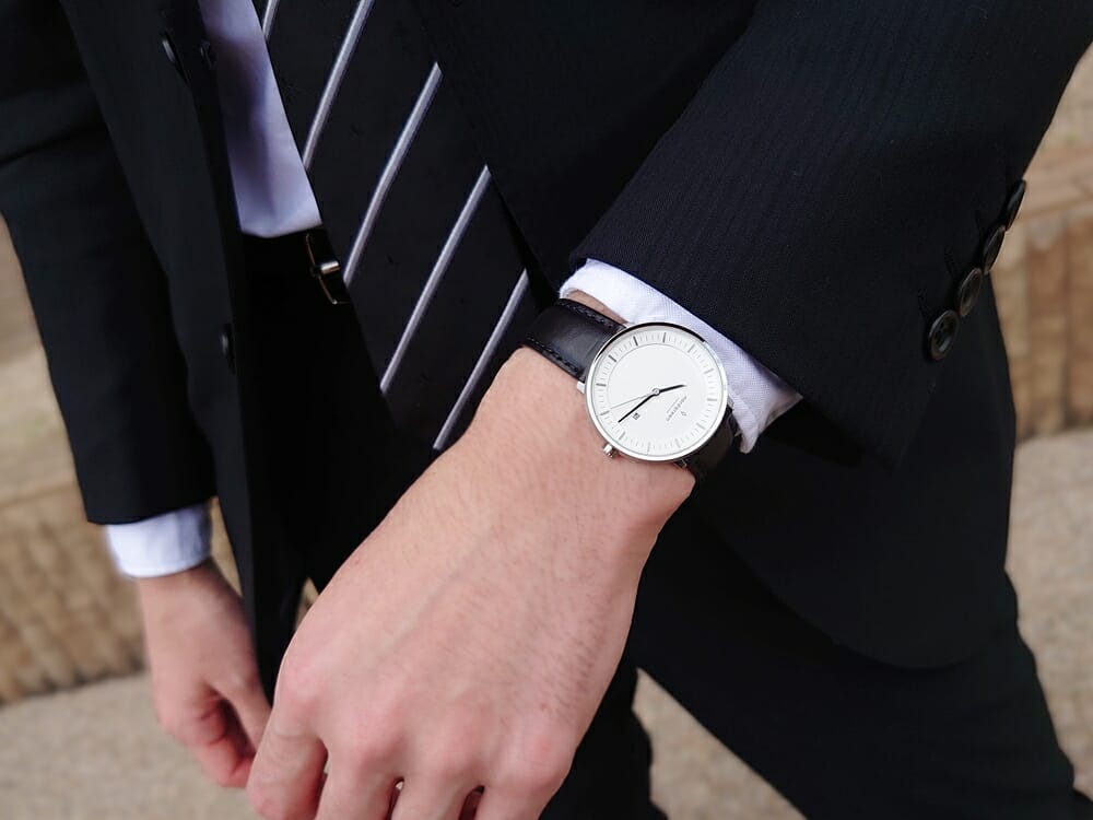 ビジネス腕時計 ビジネスマン スーツ Nordgreen ノードグリーン フィロソファ 着用 カスタムファッションマガジン
