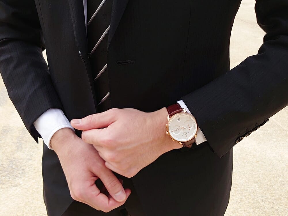 ビジネス腕時計 ビジネスマン スーツ Nordgreen ノードグリーン Pioneer パイオニア 着用 カスタムファッションマガジン