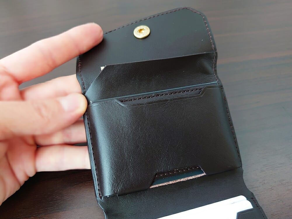 LIFE POCKET（ライフポケット）MiniWallet3 ミニウォレット3 espresso エスプレッソ 使い勝手 中央ポケット1