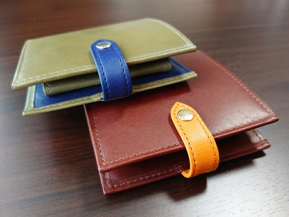 JOGGO（ジョッゴ）ENISHI 2つ折り財布 姫路レザー（グリーン、ブルー）（ブラウン、オレンジ）比較 財布 ベルト ホック