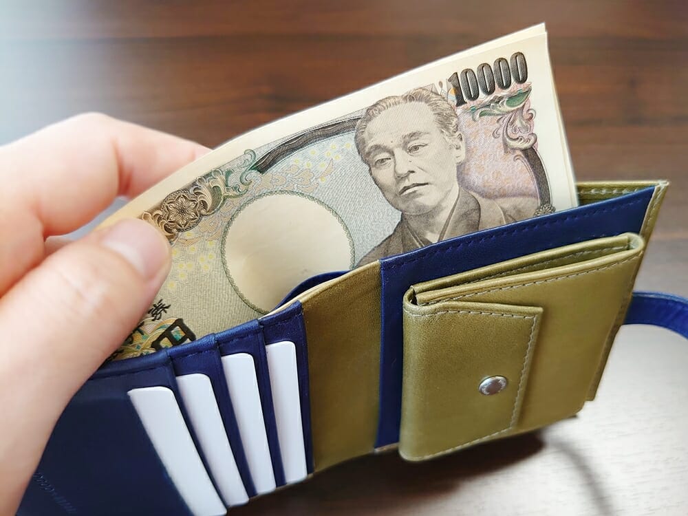 JOGGO（ジョッゴ）ENISHI 2つ折り財布 姫路レザー（グリーン、ブルー）札入れ 使い勝手1