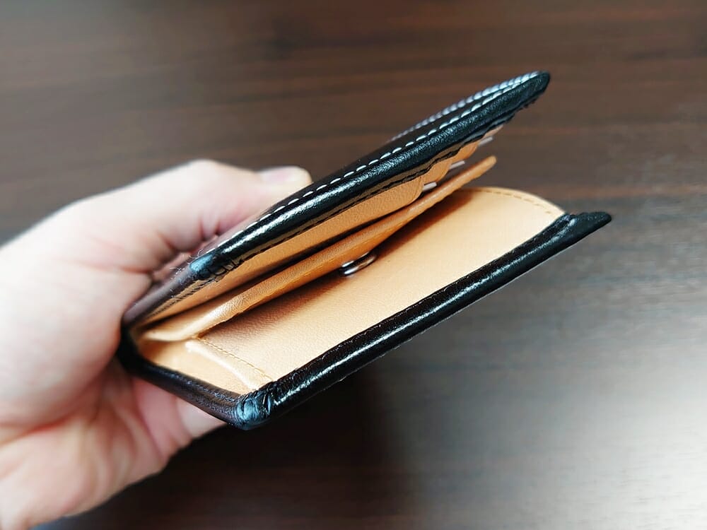 二つ折り財布 st-819 イタリアンレザー（フルグレイン）スキミング防止機能付 MURA（ムラ）中身を入れた財布の厚み 横