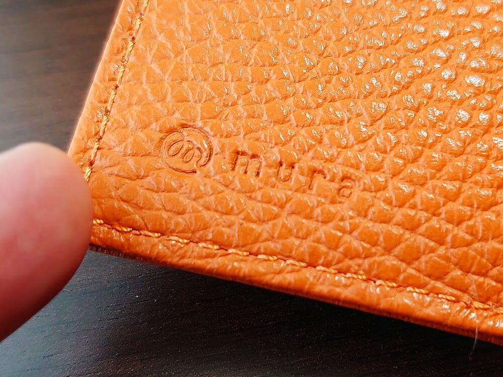 三つ折り財布 ST-909 イタリア製シュリンクレザー スキミング防止機能付 ミニ財布（オレンジ）MURA（ムラ）レザーの質感 ブランドロゴ刻印