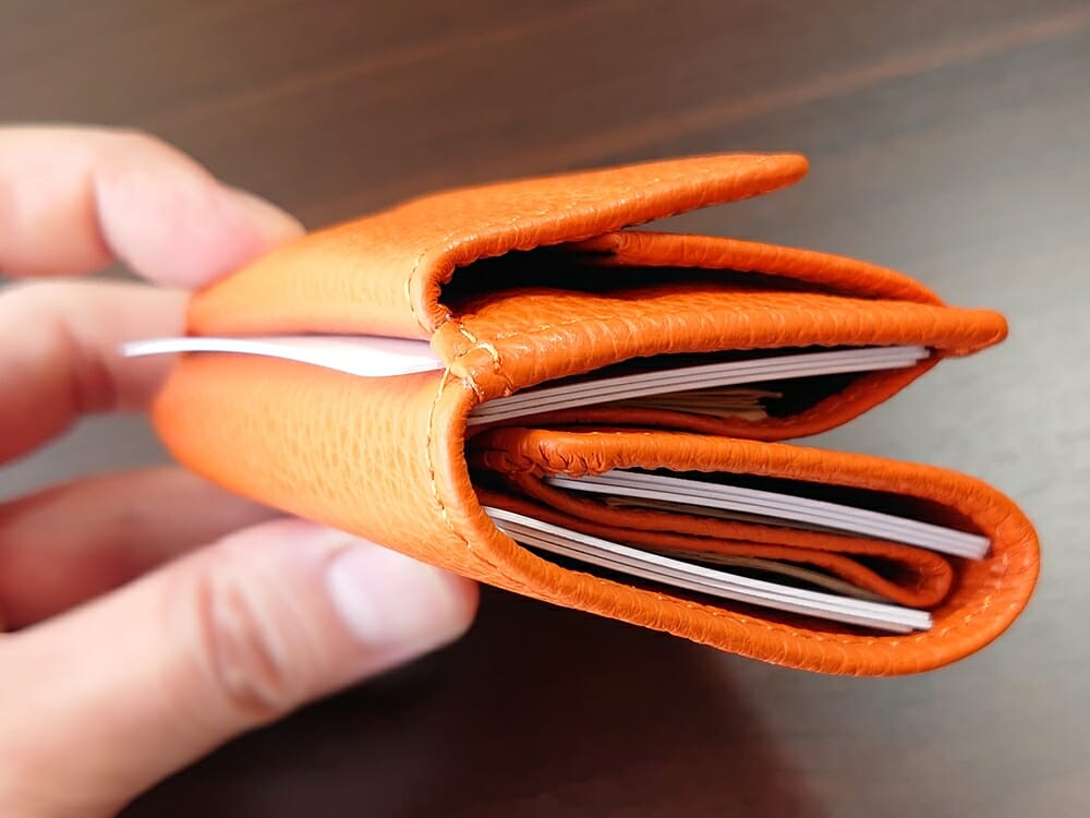 三つ折り財布 ST-909 イタリア製シュリンクレザー スキミング防止機能付 ミニ財布（オレンジ）MURA（ムラ）カード9枚 財布の厚み アウトポケットの使用