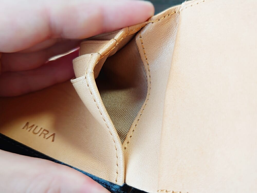 二つ折り財布 st-819 イタリアンレザー（フルグレイン）スキミング防止機能付 MURA（ムラ）見開き 隠しポケット1