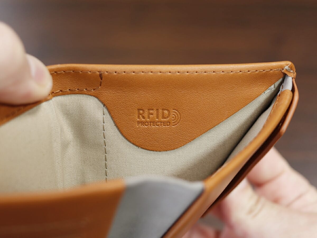 Coin Wallet（コインウォレット）小銭入れ付き薄型二つ折り財布 bellroy（ベルロイ）財布レビュー RFIDスキミング防止