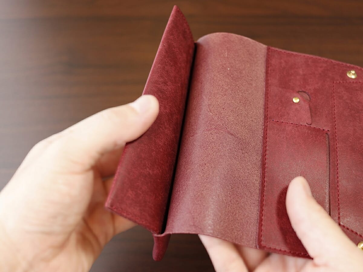 小さく薄い長財布Uno（ウーノ）moku モク もく プエブロレザー 財布レビュー 内装デザイン3