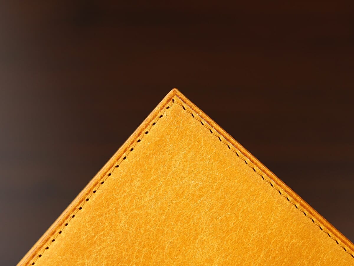 Marisco マリスコ lemma レンマ 二つ折り財布 プエブロレザー 外装デザイン レザー 革の質感 仕立て10