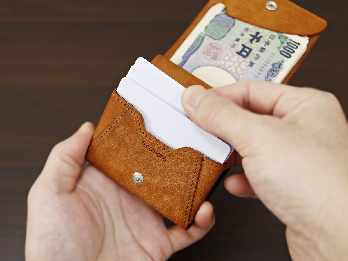 moku（モク）小さく薄い財布Saku Ver.2 com-ono（コモノ）薄い財布 Slim-005pb 財布の比較レビュー カードポケット3
