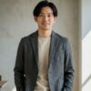 カジュアルなセットアップスーツを着用した男性